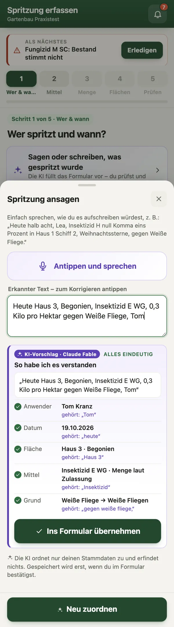 Echte App-Ansicht: Spritzung ansagen – erkannter Text und Zuordnung zu Anwender, Datum, Fläche, Mittel und Grund mit den gehörten Worten